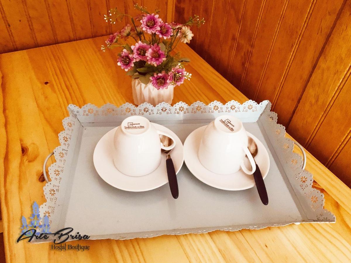 Arte Brisa Hostal Boutique Пуэрто-Наталес Экстерьер фото