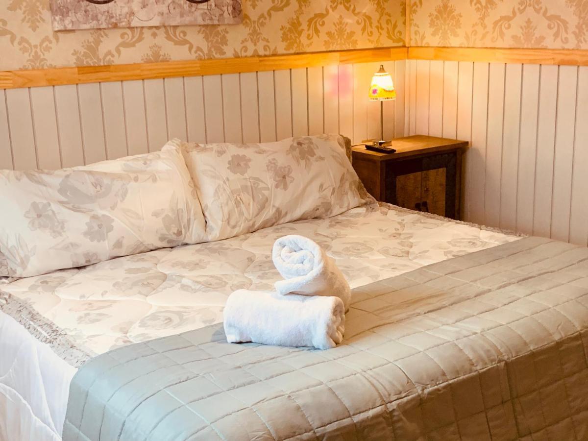 Arte Brisa Hostal Boutique Пуэрто-Наталес Экстерьер фото