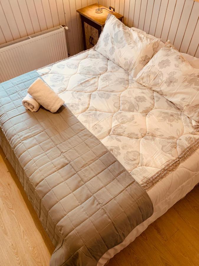 Arte Brisa Hostal Boutique Пуэрто-Наталес Экстерьер фото