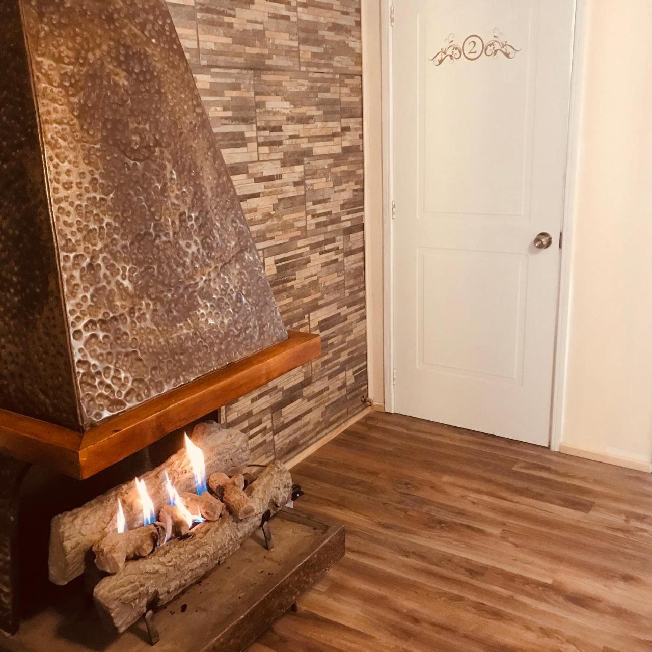 Arte Brisa Hostal Boutique Пуэрто-Наталес Экстерьер фото